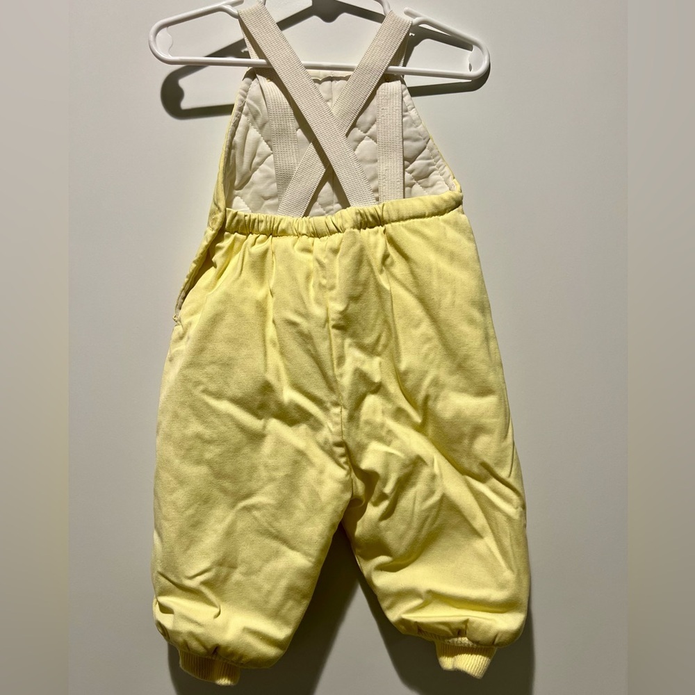Vintage yellow two-piece baby snowsuit by Playland featuring embroidered giraffe - Picture 2 of 7